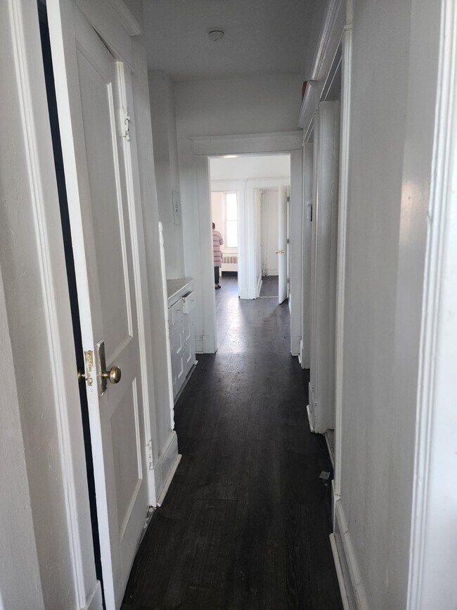 Building Photo - 152 Ridge Ave