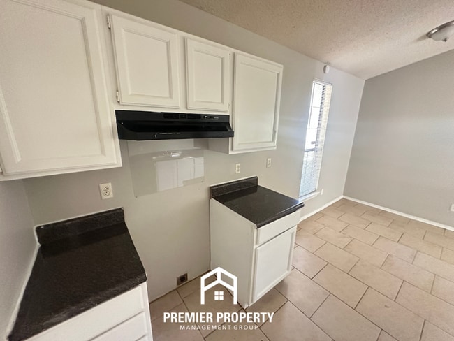 Building Photo - 4354 Clarke Rd