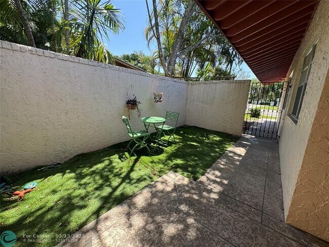 Foto del edificio - 3424 Spring Bluff Pl