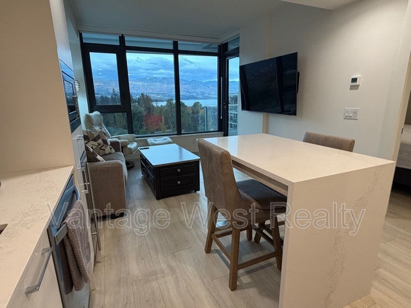 Primary Photo - 3699-3699 Capozzi Rd