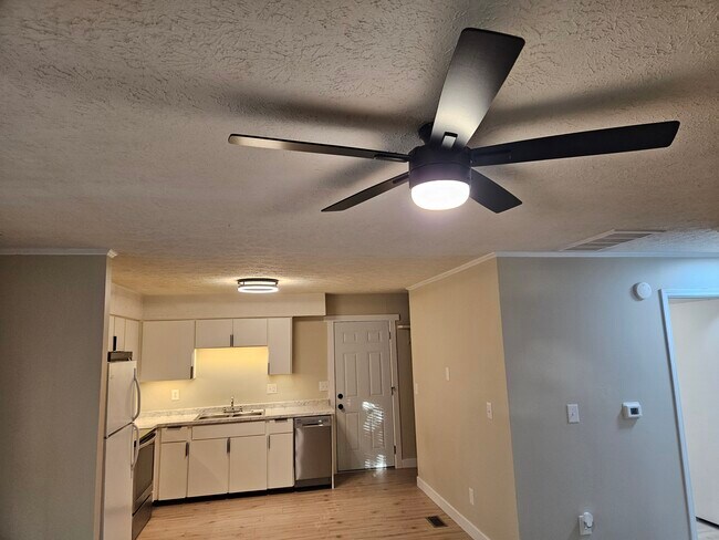 Foto del edificio - 678 Young St