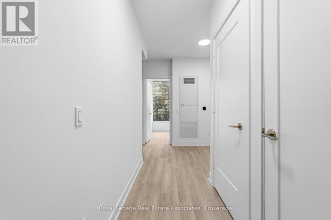 Building Photo - 25 Cordova Ave