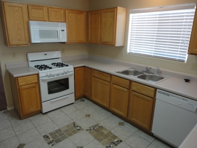 Building Photo - 10150 E Paseo San Ardo