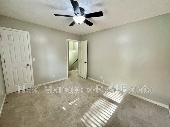 Building Photo - 418 Watergap Dr