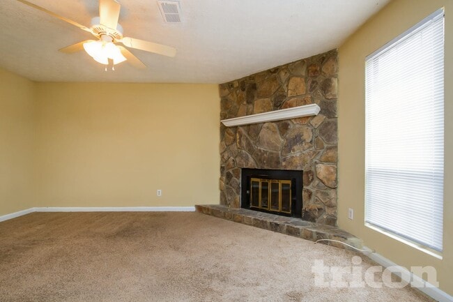 Foto del edificio - 724 Jacksons Mill Way NW