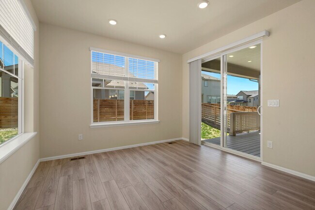 Building Photo - 532 Vicot Way