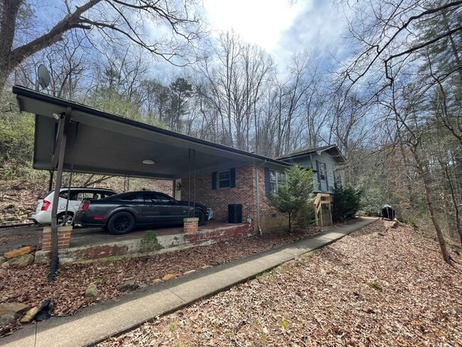 Building Photo - 129 Reservoir Ridge Dr