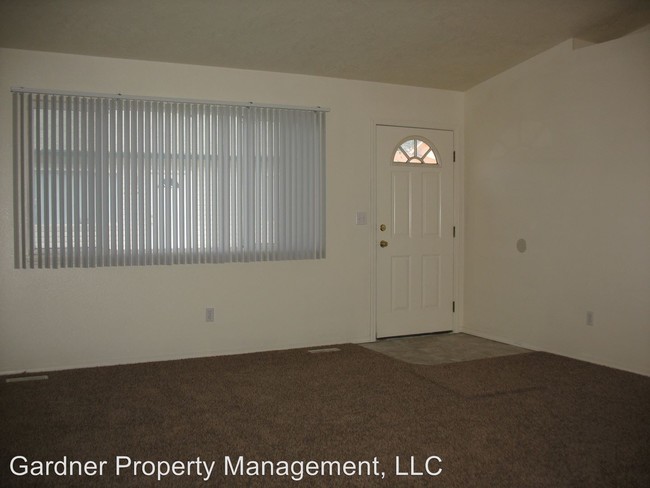 Building Photo - 212-222 Carrie Rex Ave