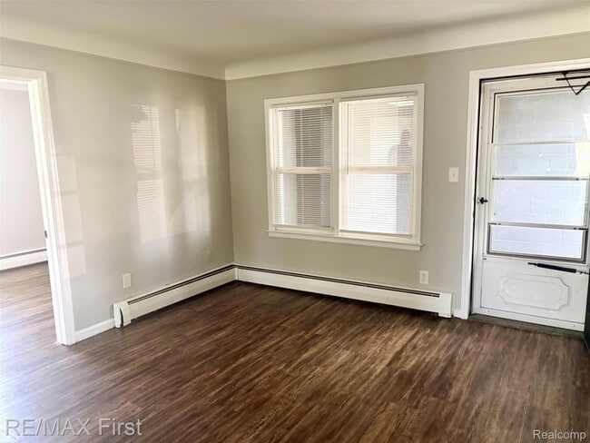 Building Photo - 206 Josephine Ave
