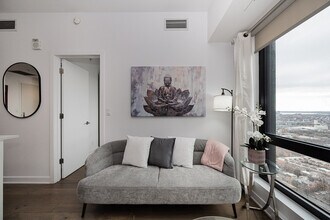 Building Photo - 955 Rue Lucien-L'Allier