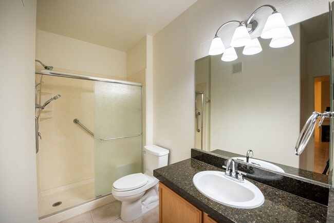 Foto del edificio - 2-Bedroom, 2-Bath House - Las Vegas, NV