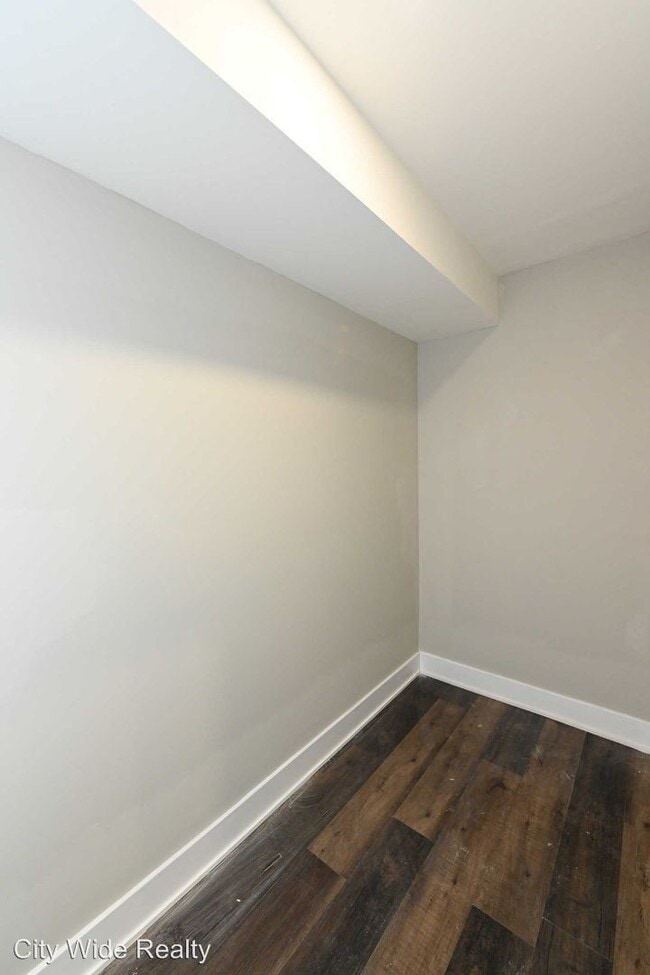 Foto del edificio - 3349 Tulip St