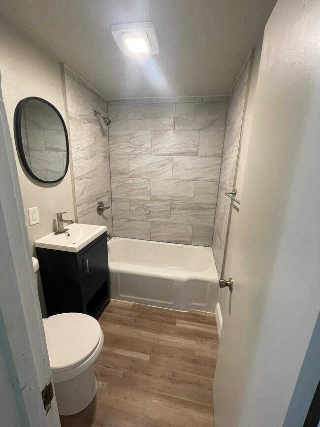 Foto del edificio - 2608 N 40th St