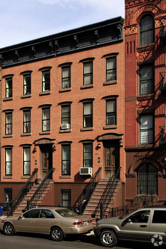 Primary Photo - 27 W 131st St