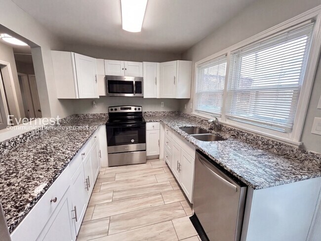 Foto del edificio - 1345 Twin Oaks Cir SE