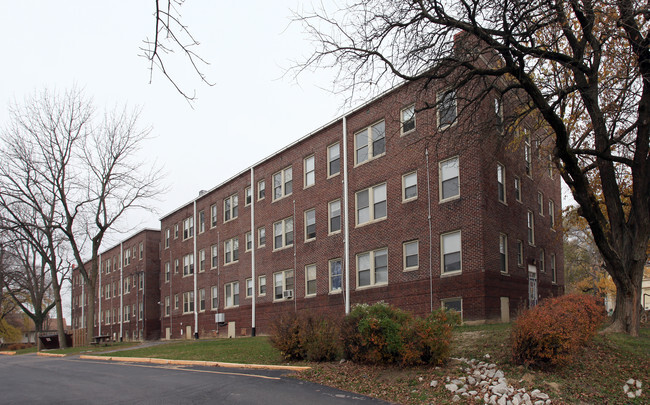 Building Photo - Gladstone Apartments