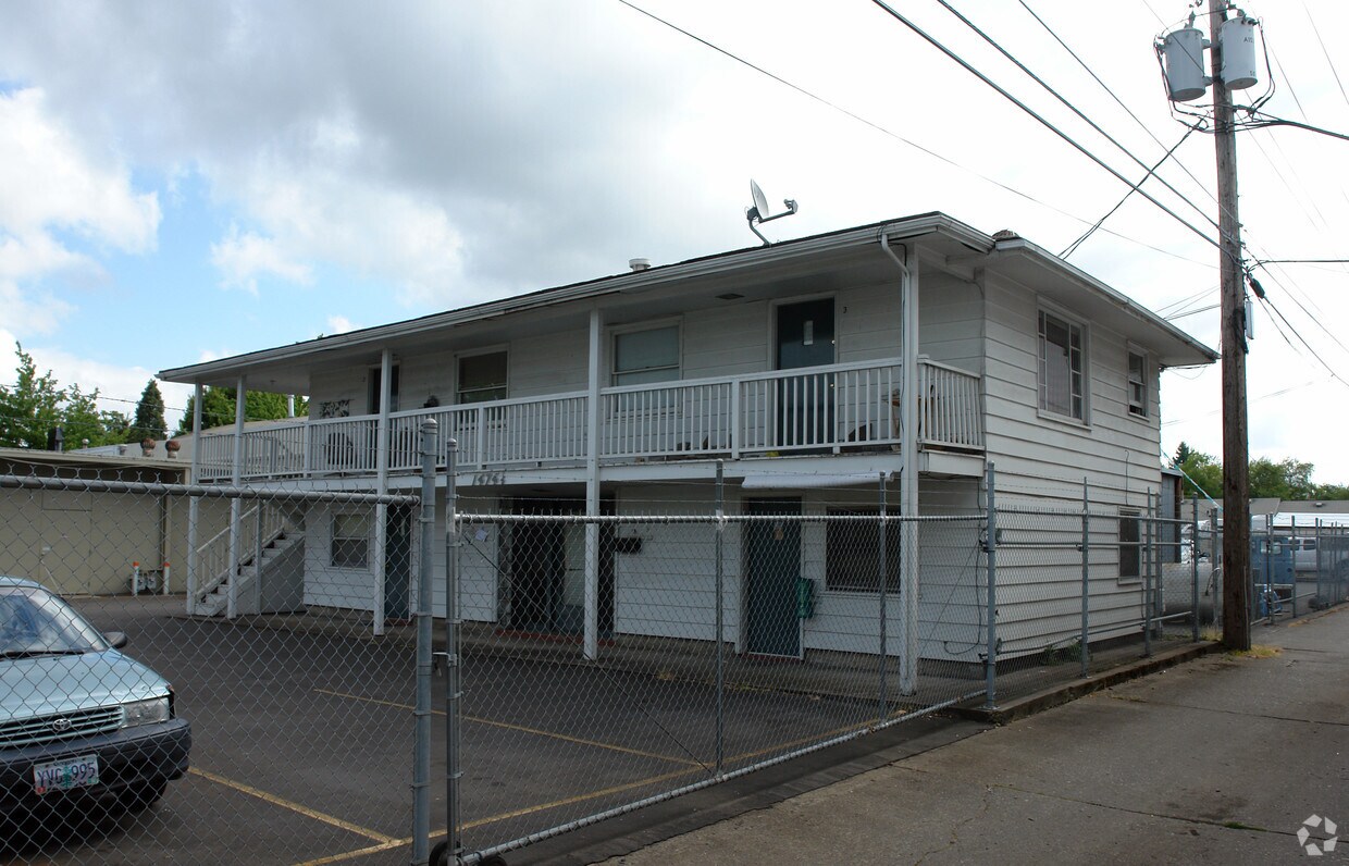 Primary Photo - 1474 1/2 W 6th Ave