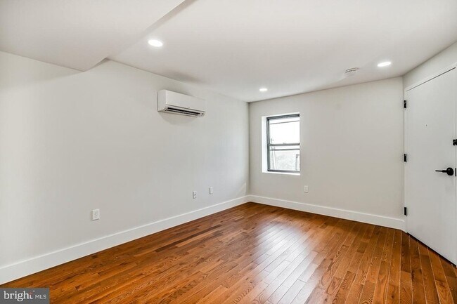 Foto del edificio - 182 E Huntingdon St