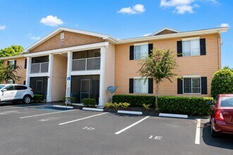 Building Photo - 165 N Pearl Lake Causeway