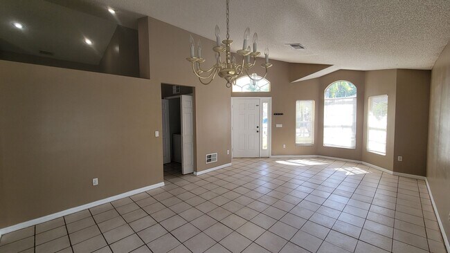 Building Photo - Beautiful Open Layout 3/2 Home within The ...