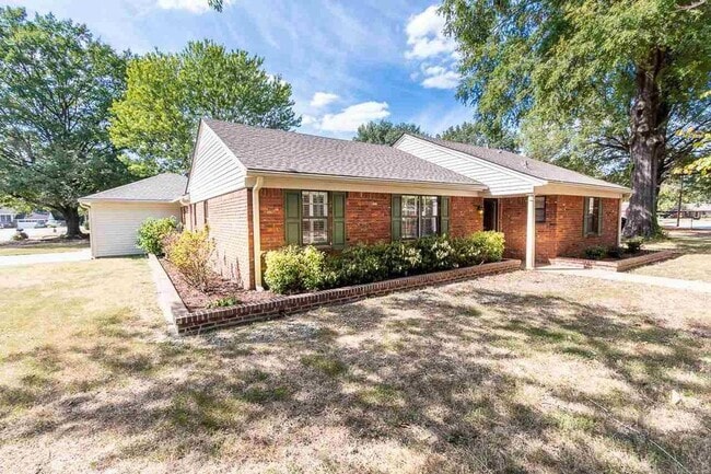 Photo - 5236 Boswell Ave House