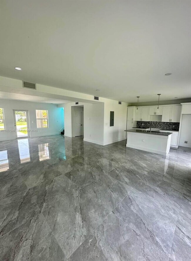 Foto del edificio - 17984 SW 105th Ave