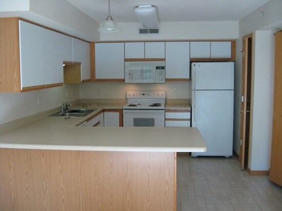Foto del edificio - 2266 Holiday Rd