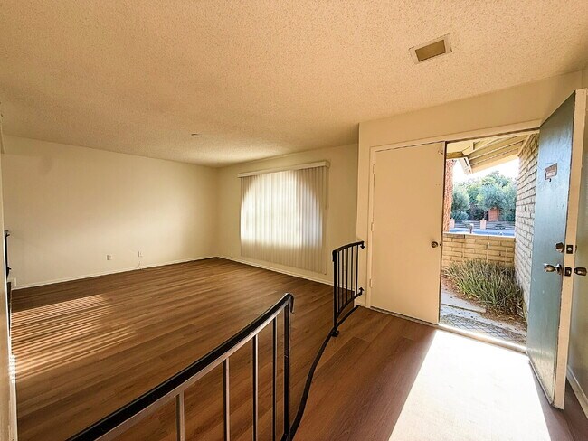 Foto del edificio - Spacious North Phoenix Home on Large Lot – Move-In Ready!