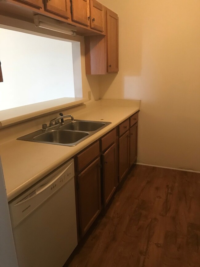 Building Photo - Nice 2 Bedroom Towhouse in North Augusta