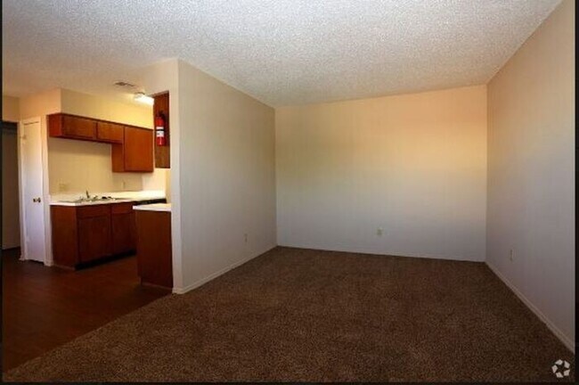 Foto del edificio - 355 48th Ave NW