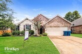 Foto principal - 907 River Crossing Dr