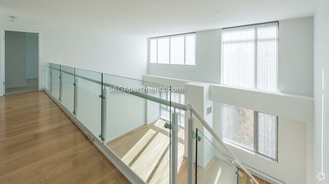 Building Photo - 181 3rd St