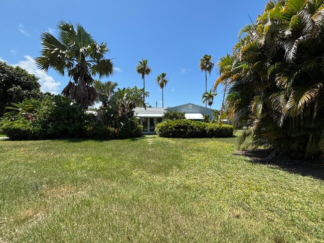 Foto del edificio - 1749 NE 15th St