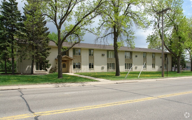 Building Photo - 8935 Nicollet