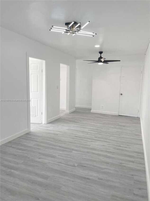 325 Surfside Blvd Unit 11, Surfside, FL 33154 Room for Rent in