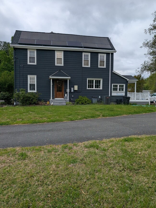 Building Photo - 94 E Pittsfield St