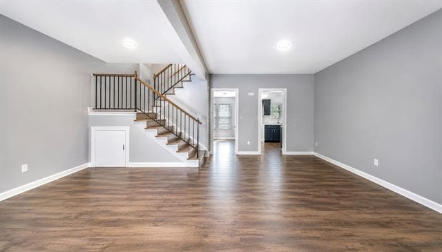 Building Photo - 6321 Walraven Cir