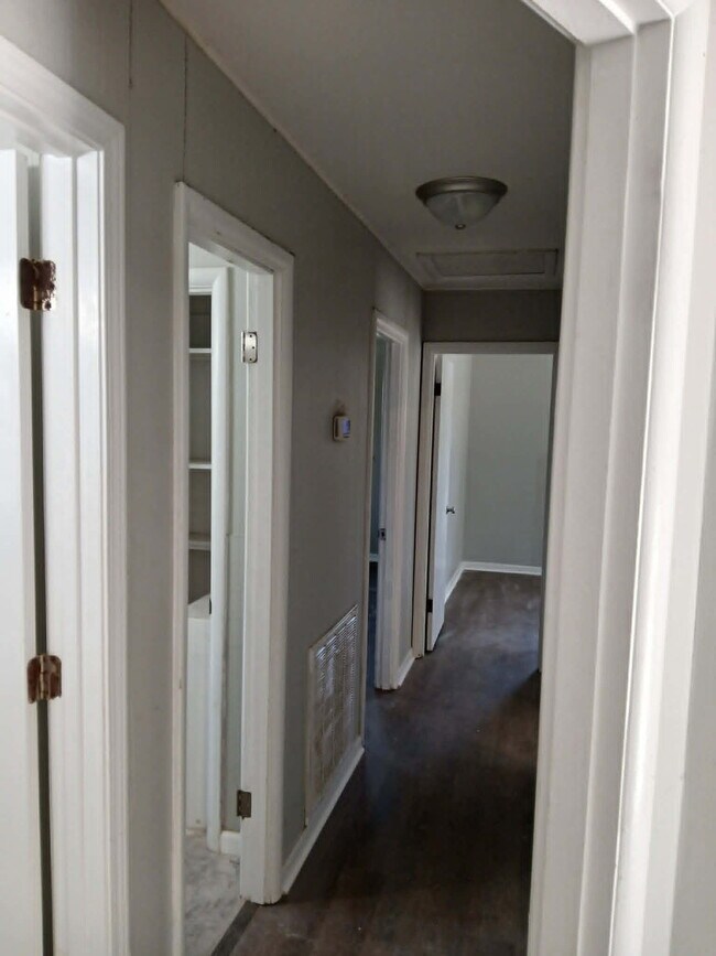 Building Photo - 2328 Co Rd 616