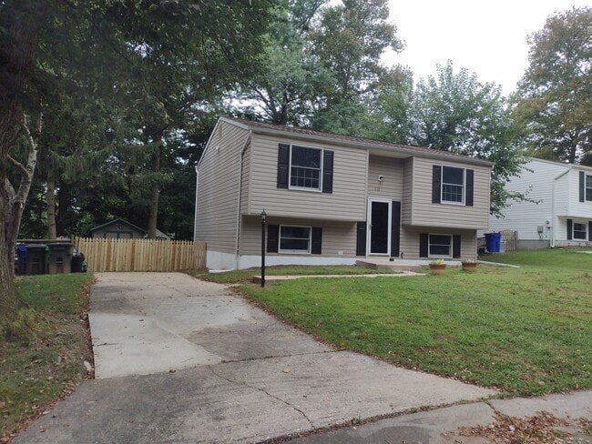 Building Photo - 6481 Barchink Pl