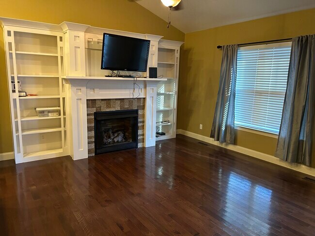 Building Photo - 1166 Stone Gate Cir NW