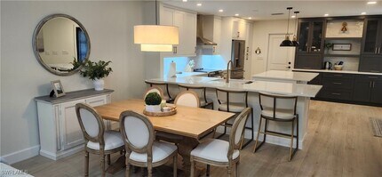 Building Photo - 662 Kings Way