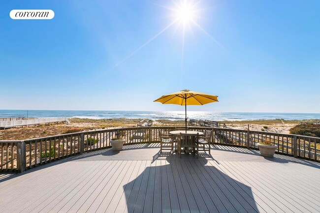 Building Photo - 673 Dune Rd