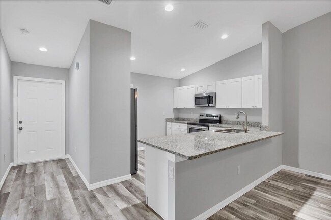 Foto del edificio - 13298 Blytheville Ave