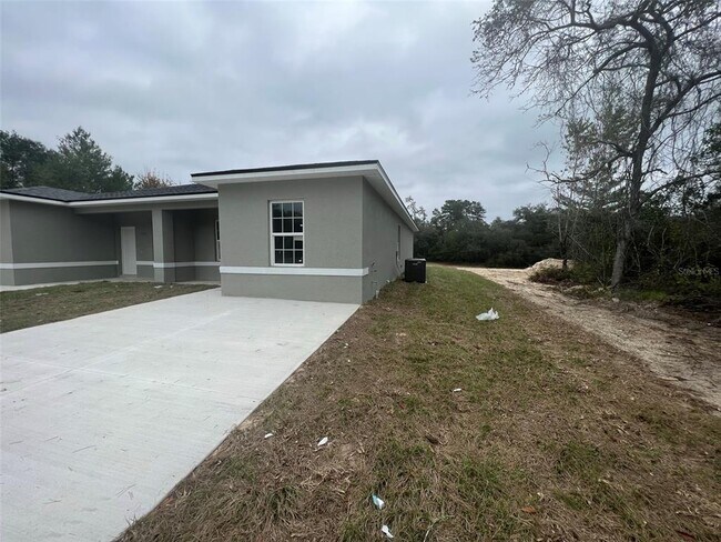 Foto del edificio - 16170 SW 33rd Ave Rd