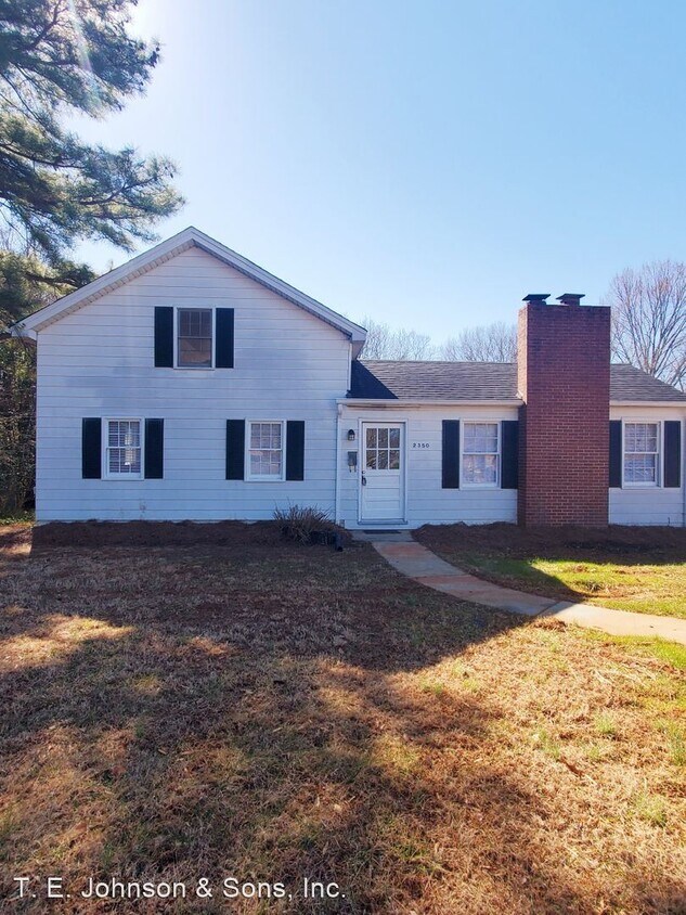 Primary Photo - 2 br, 1 bath House - 2350 Silas Creek Parkway
