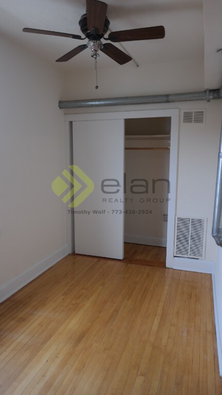 Foto del edificio - 2414 W Byron St