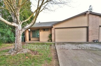 Building Photo - 8130 Sunrise E Way