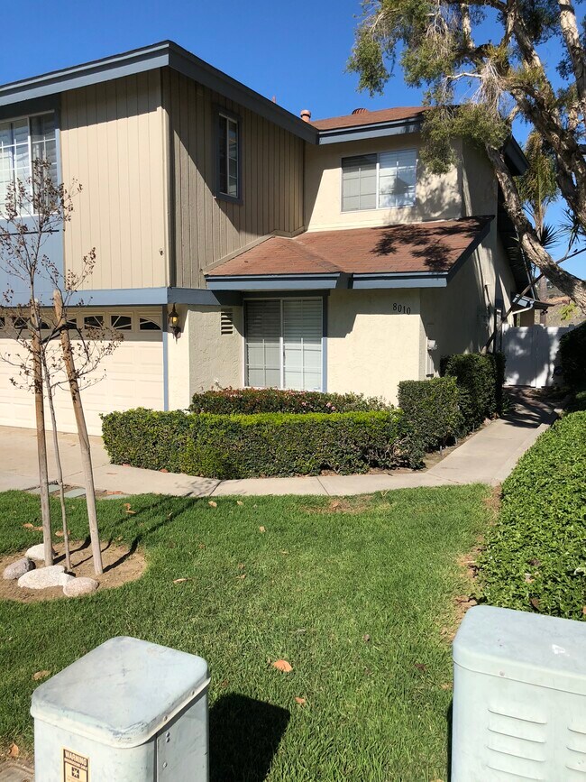 Foto del edificio - 8010 Mission Vista Dr