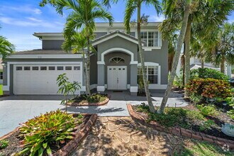 Building Photo - 1527 S Club Dr
