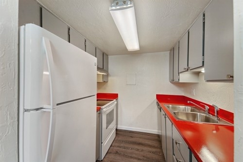 Building Photo - Kingsgate Ridge One Bedroom Condo - 1 bedroom